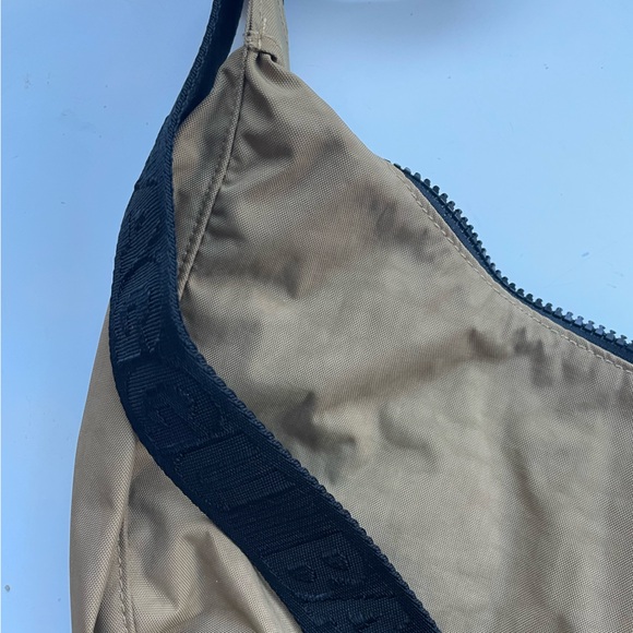 NWOT BAGGU Medium Crescent Bag - Picture 4 of 11